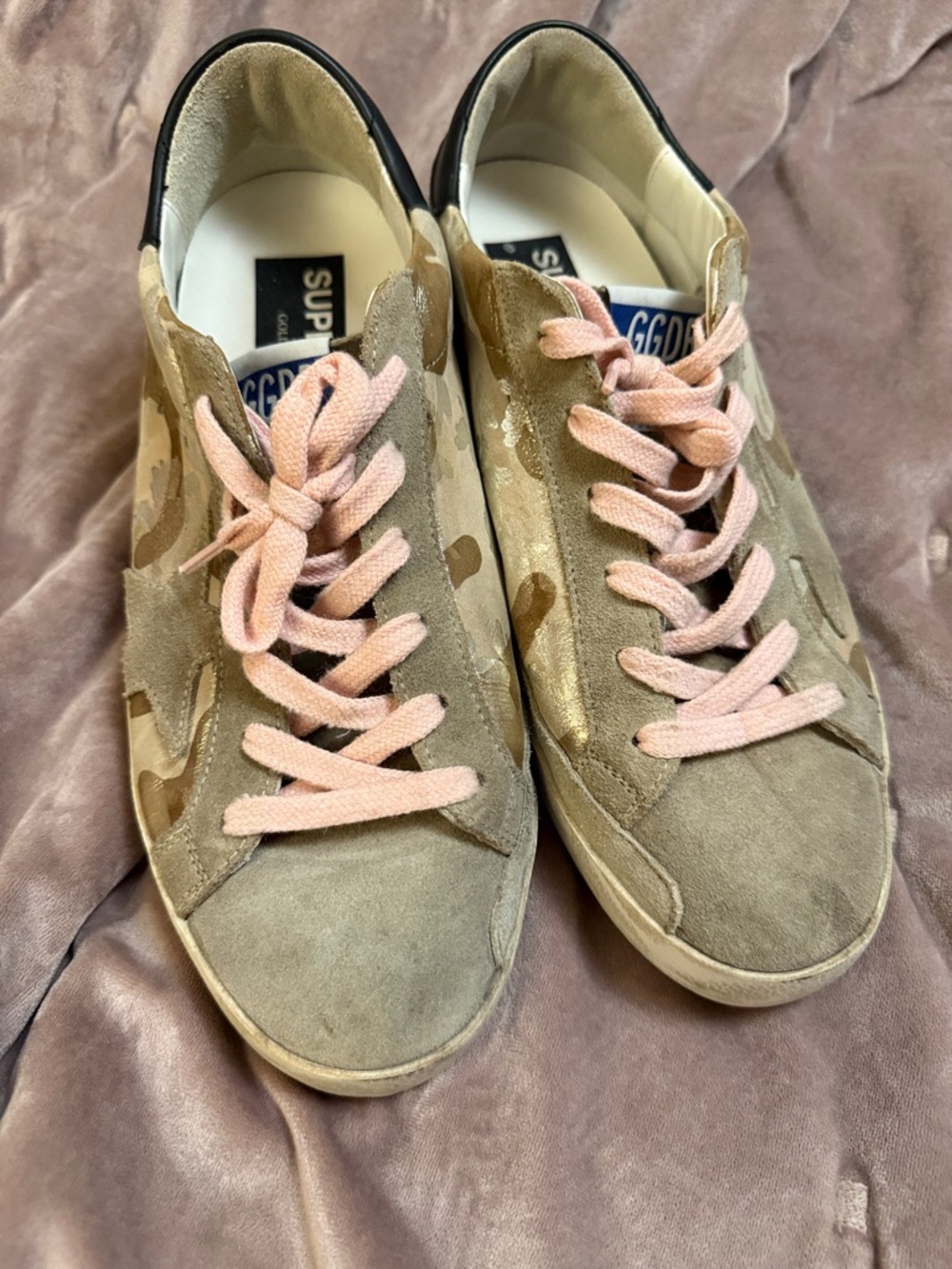 Golden Goose Super-Star Beige Camo Sneakers with Pink Laces - Picture 3 of 7